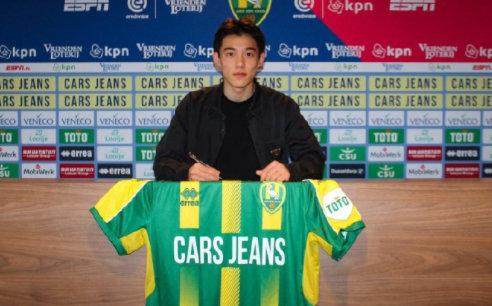 虎扑体育-海牙CEO：李嗣镕身体出众动脑踢球 以后可以踢英超